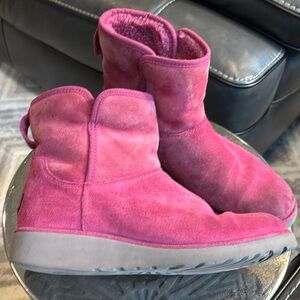 $180 UGG Kristin Suede Ankle Boots Platform Wedge Heel Pink Booties SIZE 9.5 EUC